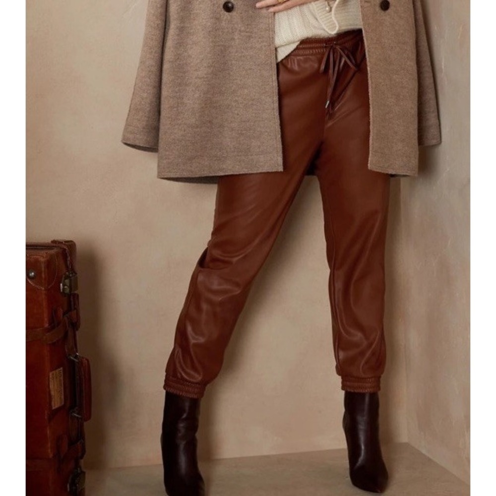 Banana Republic Vegan Leather Pants M Tall Jogger Elastic‎ Brown Cognac NWT